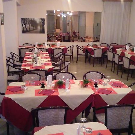 Hotel Glenn Rimini Extérieur photo