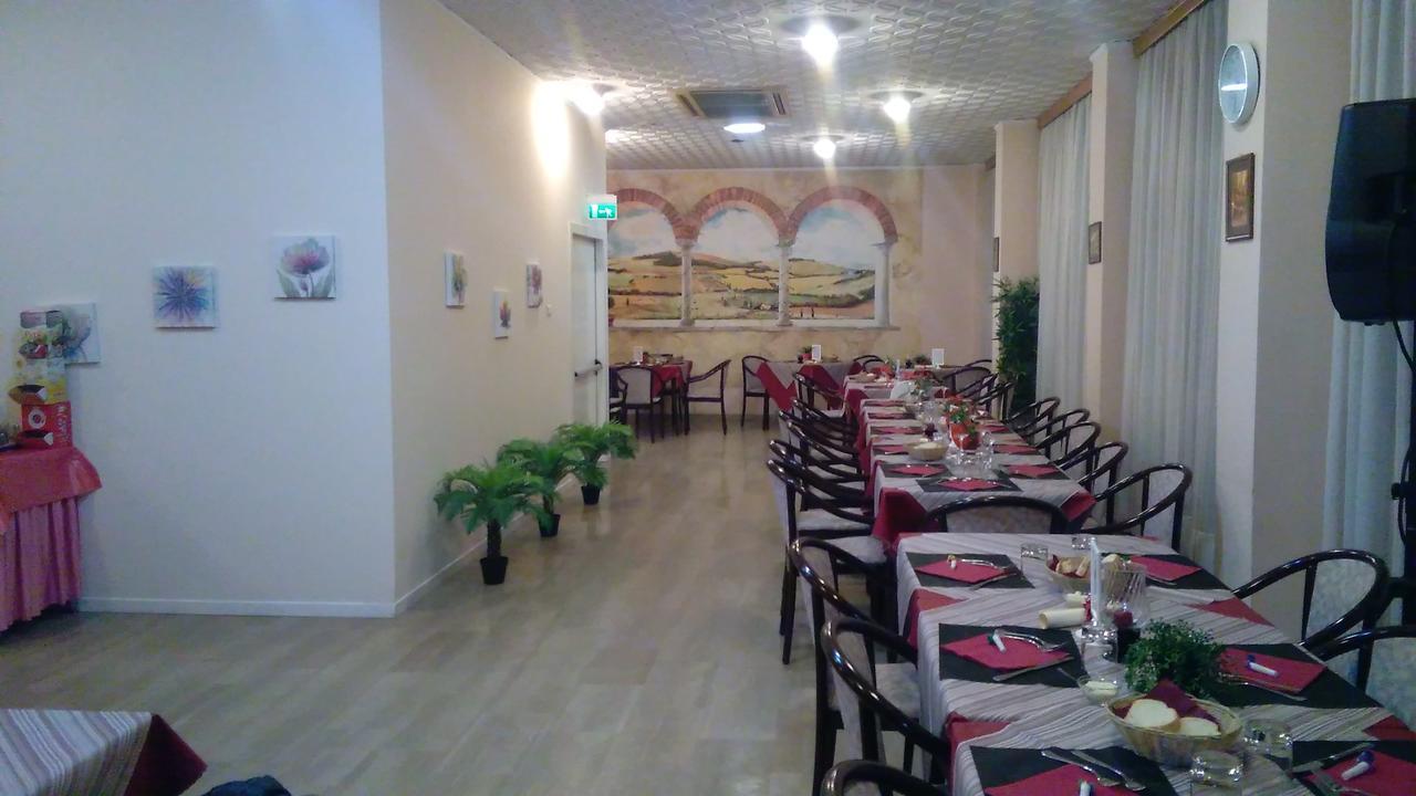 Hotel Glenn Rimini Extérieur photo