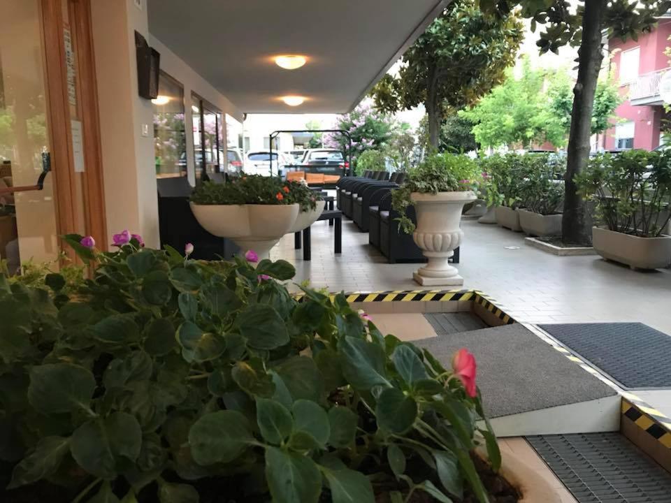Hotel Glenn Rimini Extérieur photo