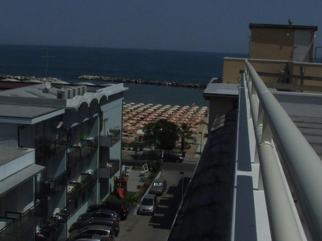 Hotel Glenn Rimini Extérieur photo
